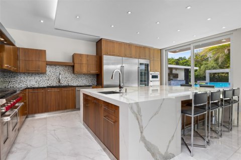 Villa ou maison à vendre à Pinecrest, Floride: 8 chambres, 829.71 m2 № 2286646 - photo 10
