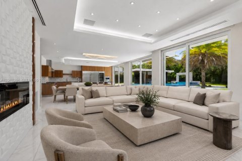 Villa ou maison à vendre à Pinecrest, Floride: 8 chambres, 829.71 m2 № 2286646 - photo 8