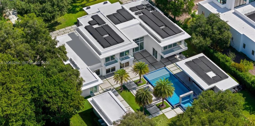 Villa ou maison à Pinecrest, Floride 8 chambres, 829.71 m2 № 2286646