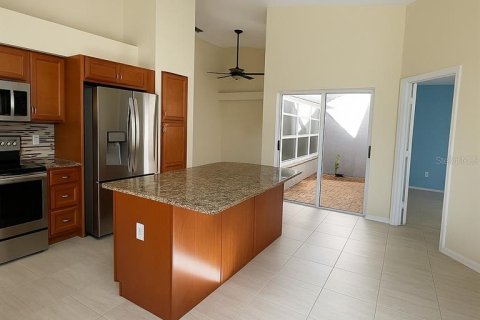 House in Palm Harbor, Florida 2 bedrooms, 154.12 sq.m. № 2148613 - photo 6