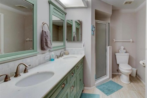 House in Palm Harbor, Florida 2 bedrooms, 154.12 sq.m. № 2148613 - photo 17