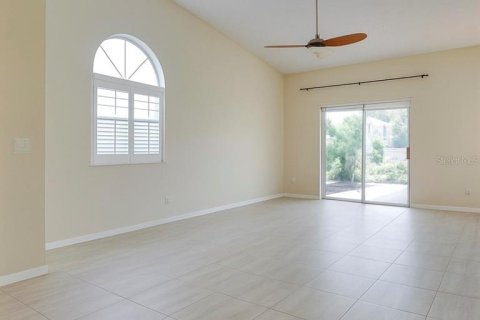 House in Palm Harbor, Florida 2 bedrooms, 154.12 sq.m. № 2148613 - photo 11