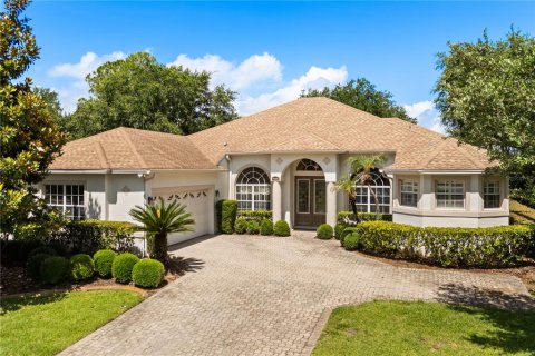 House in Clermont, Florida 4 bedrooms, 257.53 sq.m. № 2216874