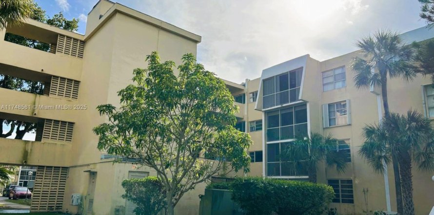 Condominio en Miami, Florida, 1 dormitorio № 1867954