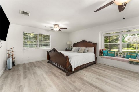Villa ou maison à vendre à Gainesville, Floride: 4 chambres, 293.2 m2 № 2420151 - photo 16