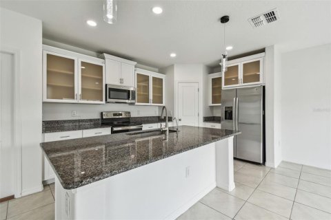 House in Lutz, Florida 4 bedrooms, 173.73 sq.m. № 1791548 - photo 4