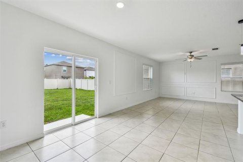 House in Lutz, Florida 4 bedrooms, 173.73 sq.m. № 1791548 - photo 10