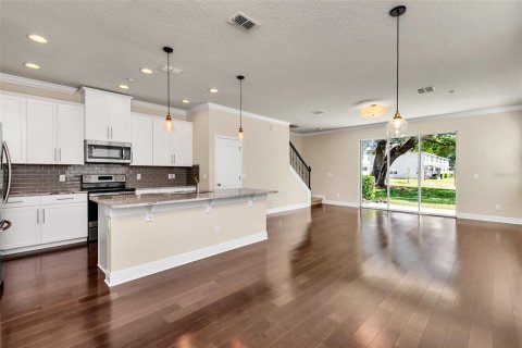 Townhouse in Winter Park, Florida 3 bedrooms, 166.02 sq.m. № 1851168 - photo 4
