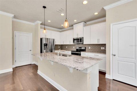 Townhouse in Winter Park, Florida 3 bedrooms, 166.02 sq.m. № 1851168 - photo 9