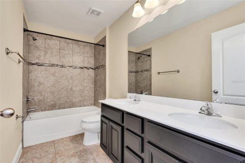 Townhouse in Winter Park, Florida 3 bedrooms, 166.02 sq.m. № 1851168 - photo 22