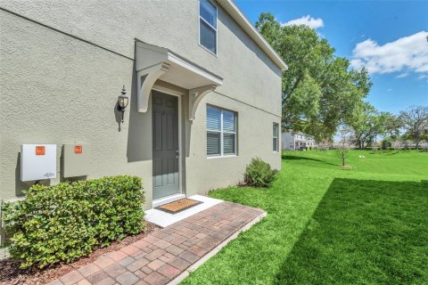 Townhouse in Winter Park, Florida 3 bedrooms, 166.02 sq.m. № 1851168 - photo 2