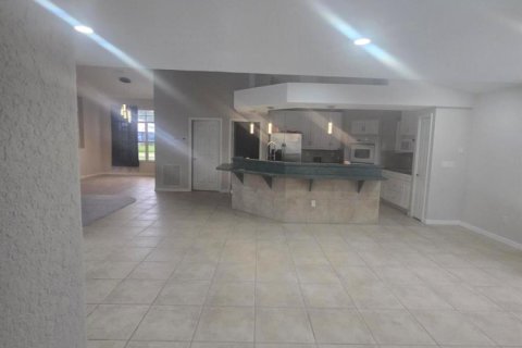 Villa ou maison à louer à Port St. Lucie, Floride: 3 chambres, 207.26 m2 № 2087855 - photo 20