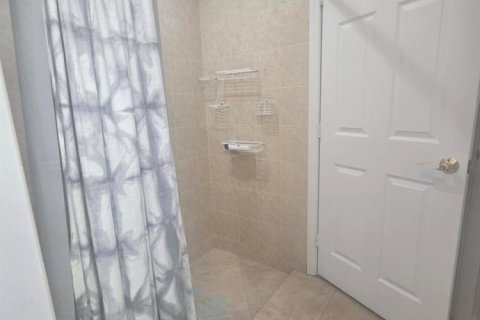 Villa ou maison à louer à Port St. Lucie, Floride: 3 chambres, 207.26 m2 № 2087855 - photo 13