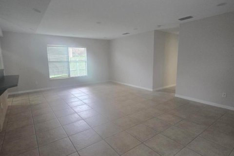 Villa ou maison à louer à Port St. Lucie, Floride: 3 chambres, 207.26 m2 № 2087855 - photo 12