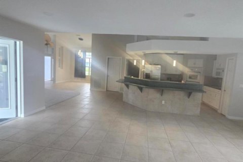 Villa ou maison à louer à Port St. Lucie, Floride: 3 chambres, 207.26 m2 № 2087855 - photo 19