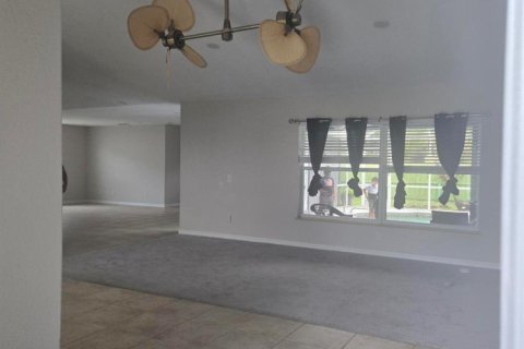 Villa ou maison à louer à Port St. Lucie, Floride: 3 chambres, 207.26 m2 № 2087855 - photo 28