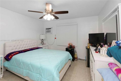 Commercial property in Miami, Florida № 2146439 - photo 26