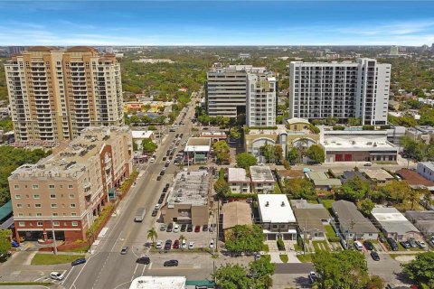 Commercial property in Miami, Florida № 2146439 - photo 3