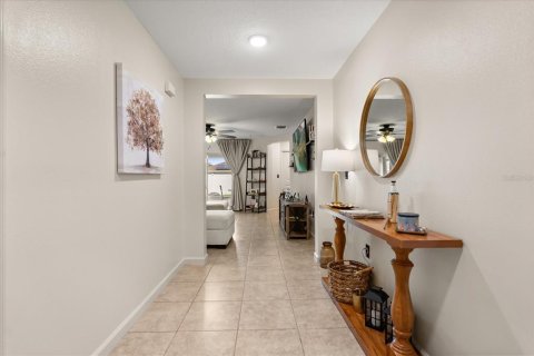 House in Davenport, Florida 4 bedrooms, 164.16 sq.m. № 1819055 - photo 15