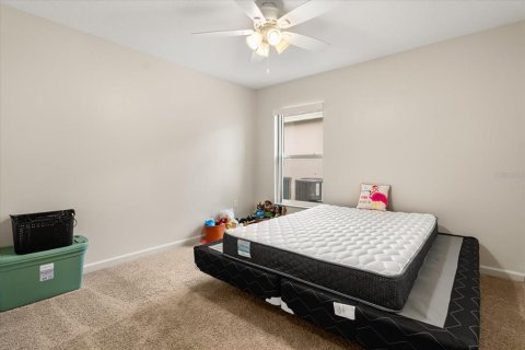 House in Davenport, Florida 4 bedrooms, 164.16 sq.m. № 1819055 - photo 13