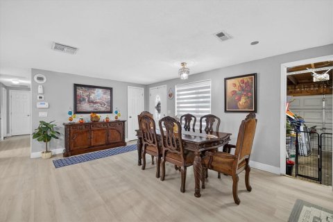 House in Tampa, Florida 3 bedrooms, 125.05 sq.m. № 1902397 - photo 18