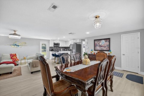 House in Tampa, Florida 3 bedrooms, 125.05 sq.m. № 1902397 - photo 16