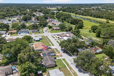 House in Tampa, Florida 3 bedrooms, 125.05 sq.m. № 1902397 - photo 5