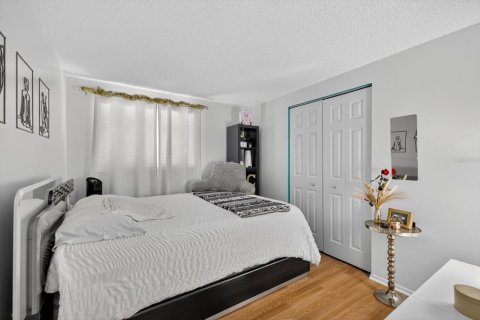 House in Tampa, Florida 3 bedrooms, 125.05 sq.m. № 1902397 - photo 26