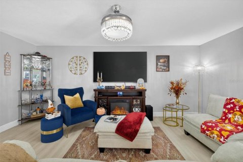 House in Tampa, Florida 3 bedrooms, 125.05 sq.m. № 1902397 - photo 9