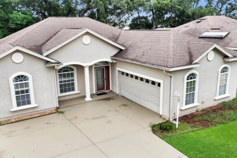 House in Summerfield, Florida 3 bedrooms, 190.45 sq.m. № 2272764