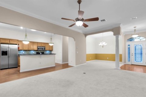 House in Summerfield, Florida 3 bedrooms, 190.45 sq.m. № 2272764 - photo 9