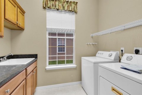 House in Summerfield, Florida 3 bedrooms, 190.45 sq.m. № 2272764 - photo 18