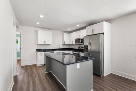 Villa ou maison à vendre à Lakeland, Floride: 4 chambres, 158.31 m2 № 2421843 - photo 11