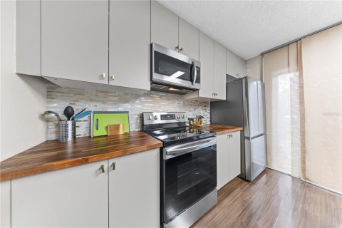Copropriété à louer à Orlando, Floride: 2 chambres, 119.38 m2 № 2418396 - photo 17