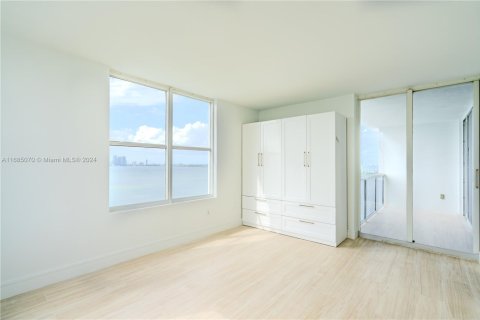 Copropriété à vendre à Miami Beach, Floride: 4 chambres, 208.66 m2 № 1421669 - photo 22