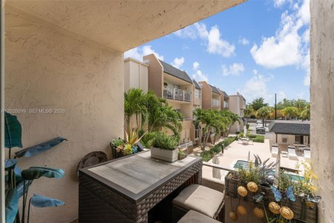 Condo in Miami, Florida, 3 bedrooms № 2077577 - photo 19