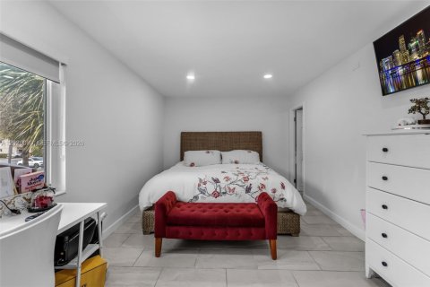 Condo in Miami, Florida, 3 bedrooms № 2077577 - photo 10