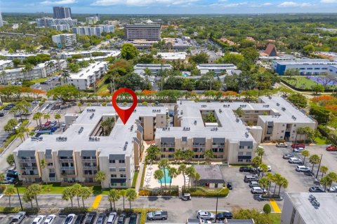 Condo in Miami, Florida, 3 bedrooms № 2077577 - photo 30