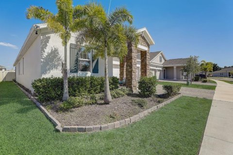 House in Kissimmee, Florida 4 bedrooms, 199.83 sq.m. № 1553787 - photo 4