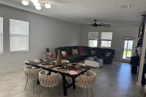 House in Kissimmee, Florida 4 bedrooms, 199.83 sq.m. № 1553787 - photo 27
