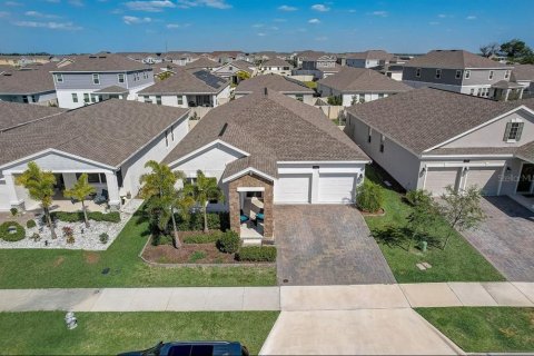 House in Kissimmee, Florida 4 bedrooms, 199.83 sq.m. № 1553787 - photo 3