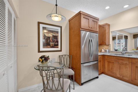 Touwnhouse à vendre à Hypoluxo, Floride: 2 chambres, 177.16 m2 № 1970884 - photo 10