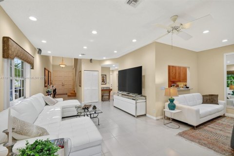 Touwnhouse à vendre à Hypoluxo, Floride: 2 chambres, 177.16 m2 № 1970884 - photo 8