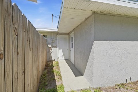 Casa en venta en Punta Gorda, Florida, 3 dormitorios, 77.29 m2 № 2383479 - foto 17