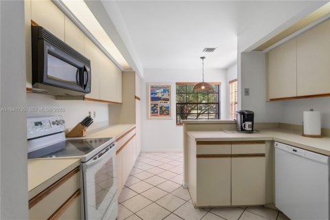 Touwnhouse à vendre à Tamarac, Floride: 3 chambres, 165.74 m2 № 1998780 - photo 7