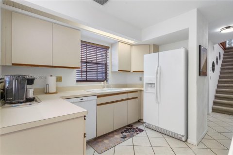 Touwnhouse à vendre à Tamarac, Floride: 3 chambres, 165.74 m2 № 1998780 - photo 6