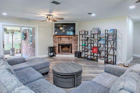 Villa ou maison à vendre à Eustis, Floride: 4 chambres, 186.45 m2 № 1737138 - photo 5