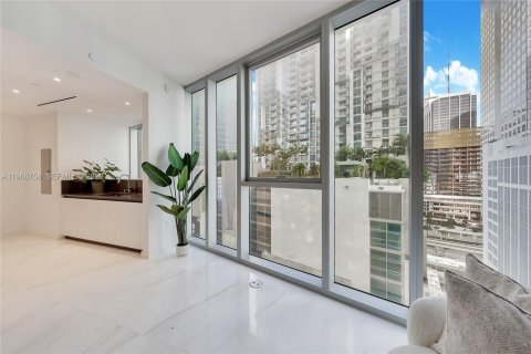 Condominio en venta en Miami, Florida, 57.41 m2 № 2031219 - foto 4