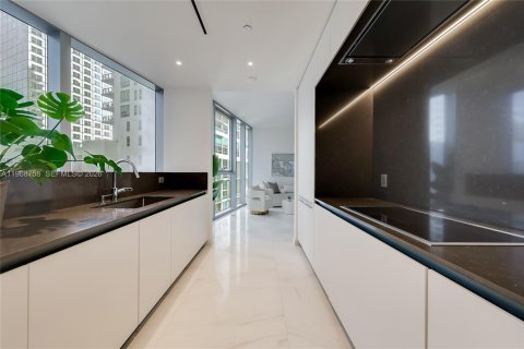 Condominio en venta en Miami, Florida, 57.41 m2 № 2031219 - foto 10