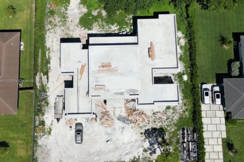 Casa en venta en Palmetto Bay, Florida, 5 dormitorios, 452.34 m2 № 1753872 - foto 8